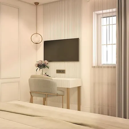 Marinel Luxury & *